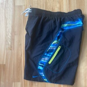 NWT Nike Men’s L swim trunks